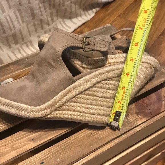 Taupe heeled Espadrilles size 8 1/2 W - Picture 9 of 9